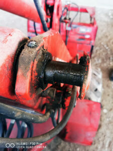 1-weidemann-hoflader-bolzen-eigelaufen